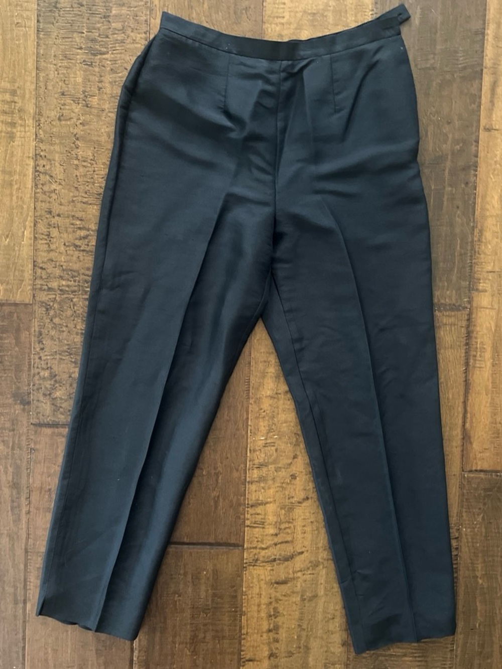 Judith Hart Collection 100% silk black sleek tailored pants Sz. 10